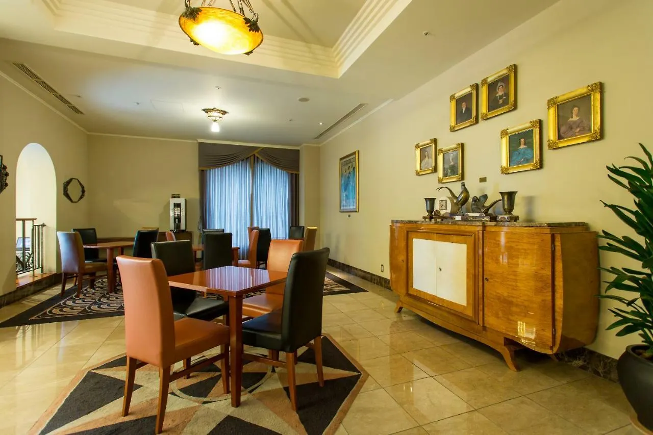 Hotel Monterey La Soeur אוסקה